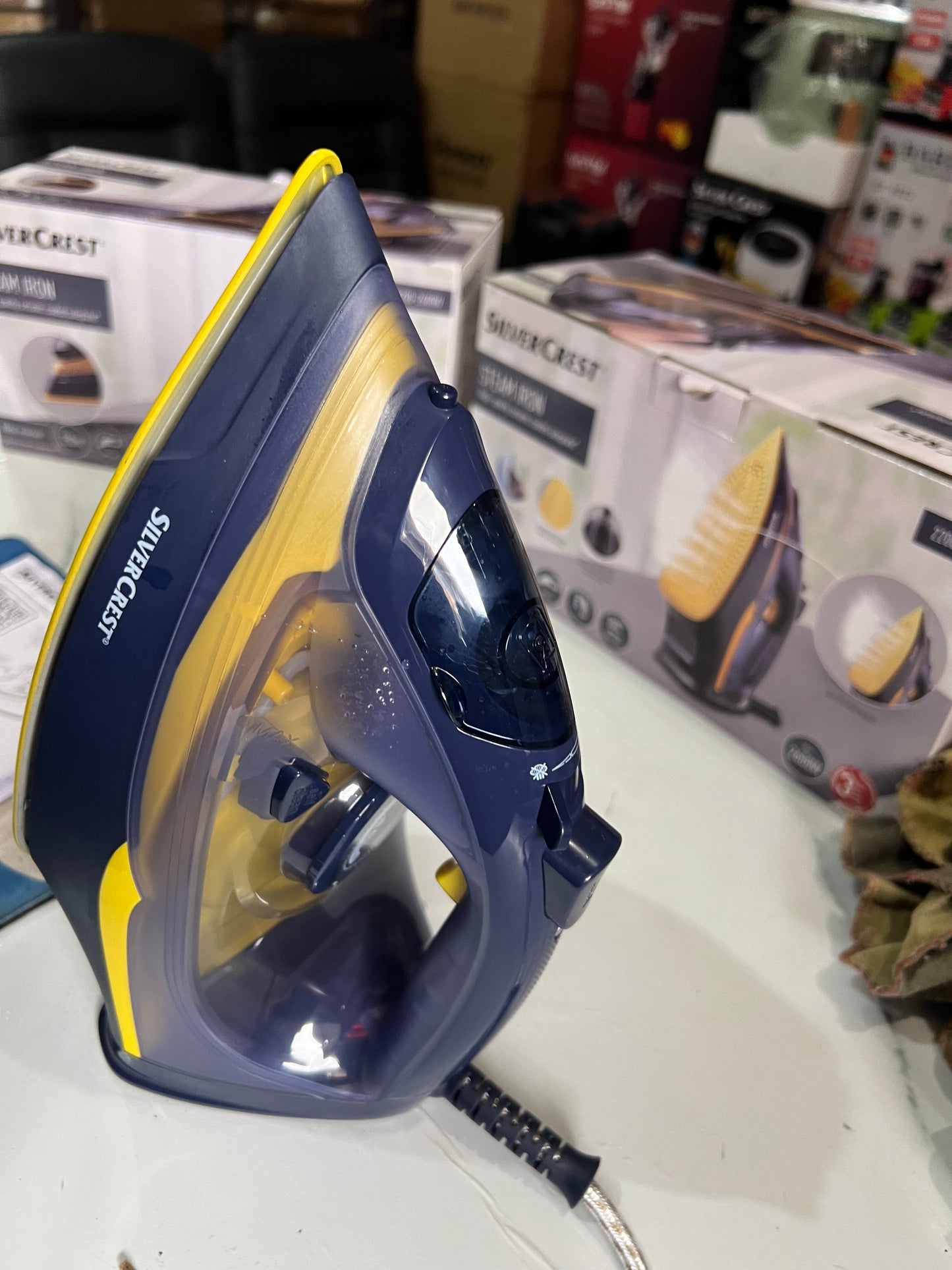 Lott Imported Orginal Silver Crest Steam Iron . High Quality 2200 watt