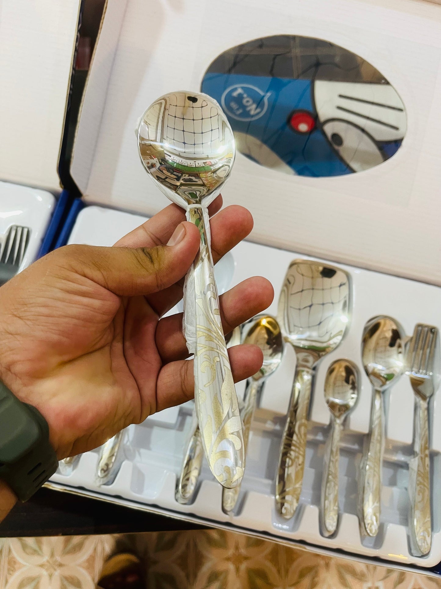 Orginal Arshia Brand . Stainless steal 53 piece Cutlary set . For 12 person High quality