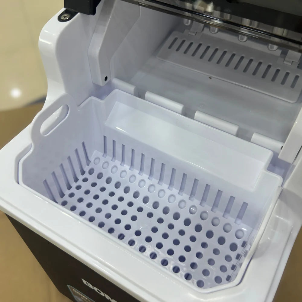 LOT IMPORTED BOMA DIGITAL ICE MAKER MACHINE ( ICE MAKER ) MODEL BM-1882 ( BLACK COLOUR )